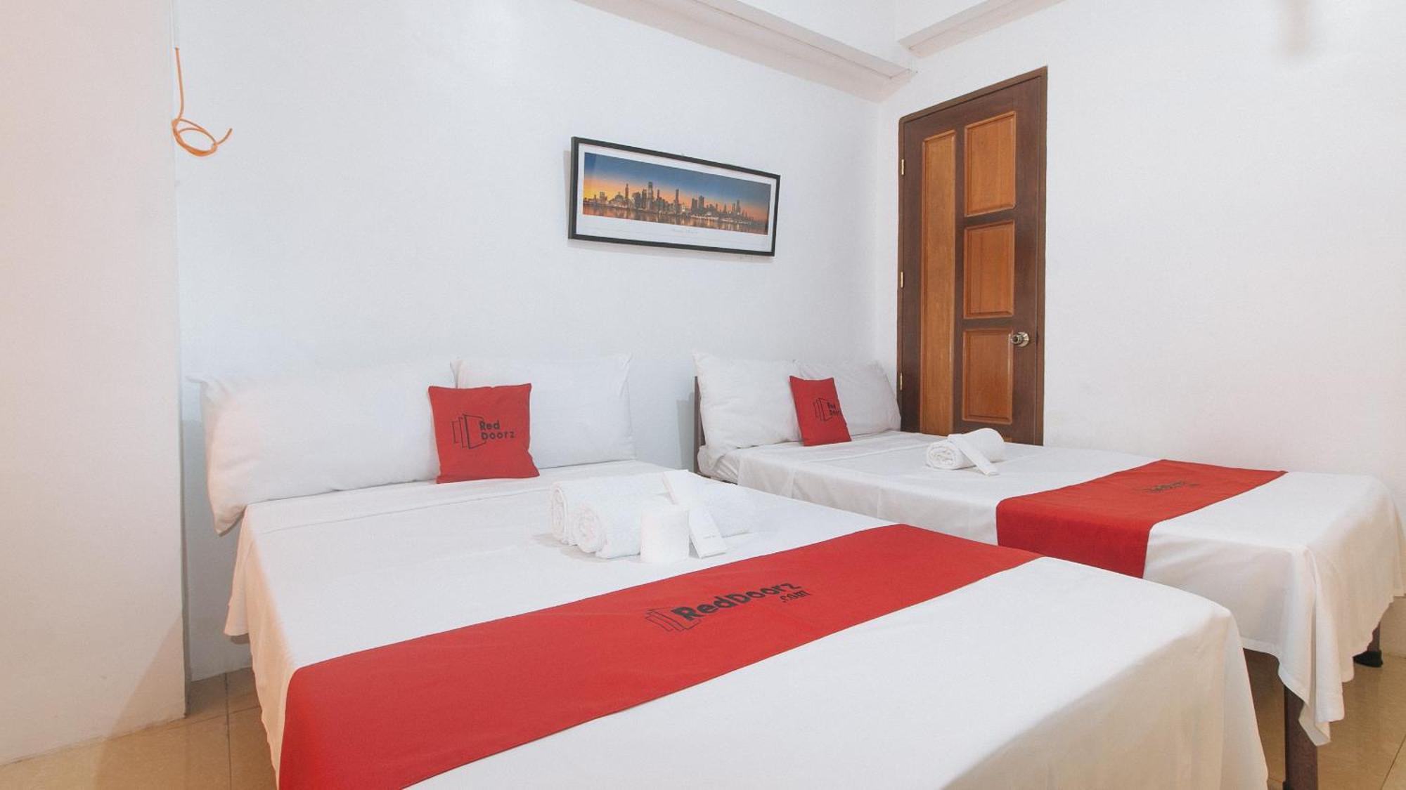 Hotel Reddoorz Near Lrt 2 Antipolo Station Exterior foto