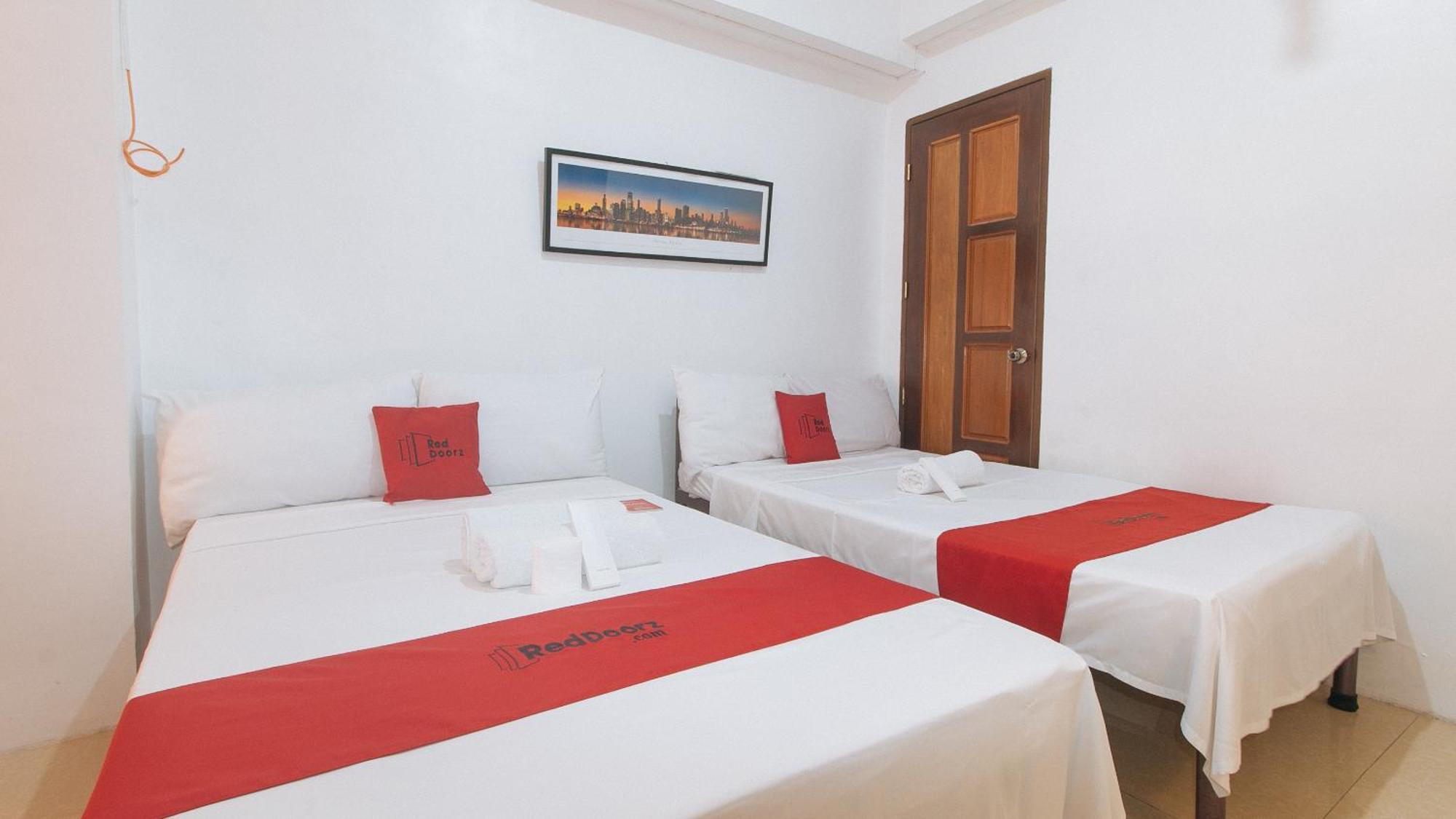 Hotel Reddoorz Near Lrt 2 Antipolo Station Exterior foto