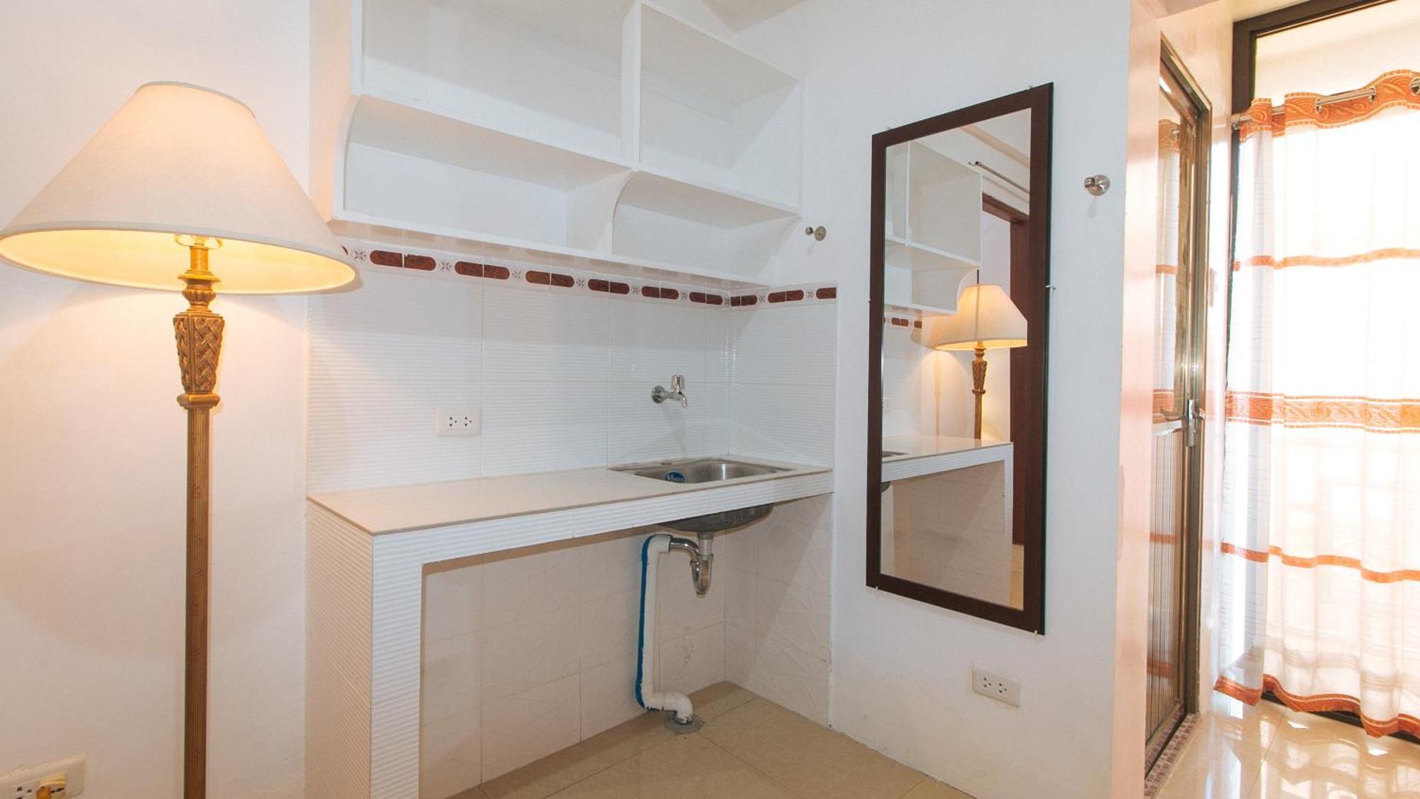 Hotel Reddoorz Near Lrt 2 Antipolo Station Exterior foto