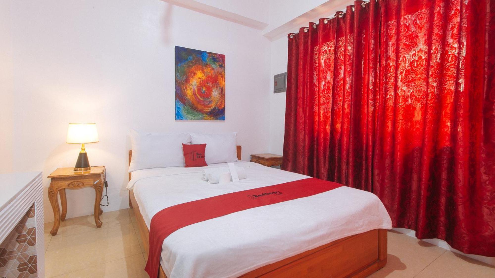 Hotel Reddoorz Near Lrt 2 Antipolo Station Exterior foto